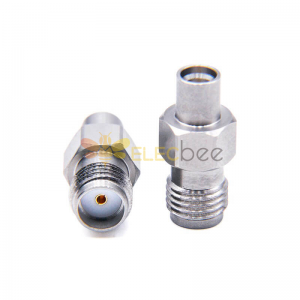 Conector fêmea SMA, flange de 12,7 x 4,8 mm / 0,500 x 0,190 polegadas, pino plano horizontal de 0,8 mm